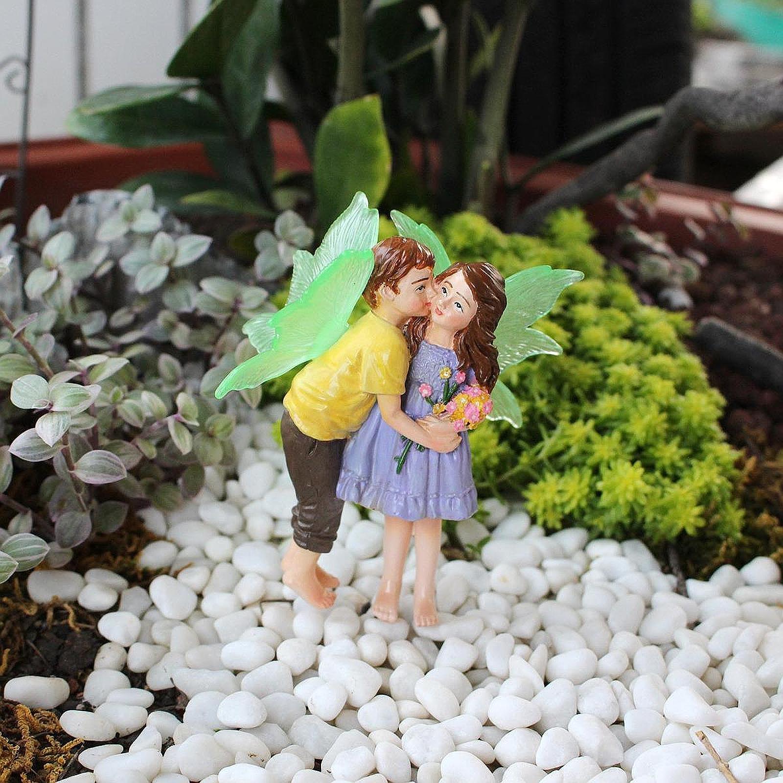 Fairy and Boy Kissing Figurine - Bonsai Garden Entrance avis et prix