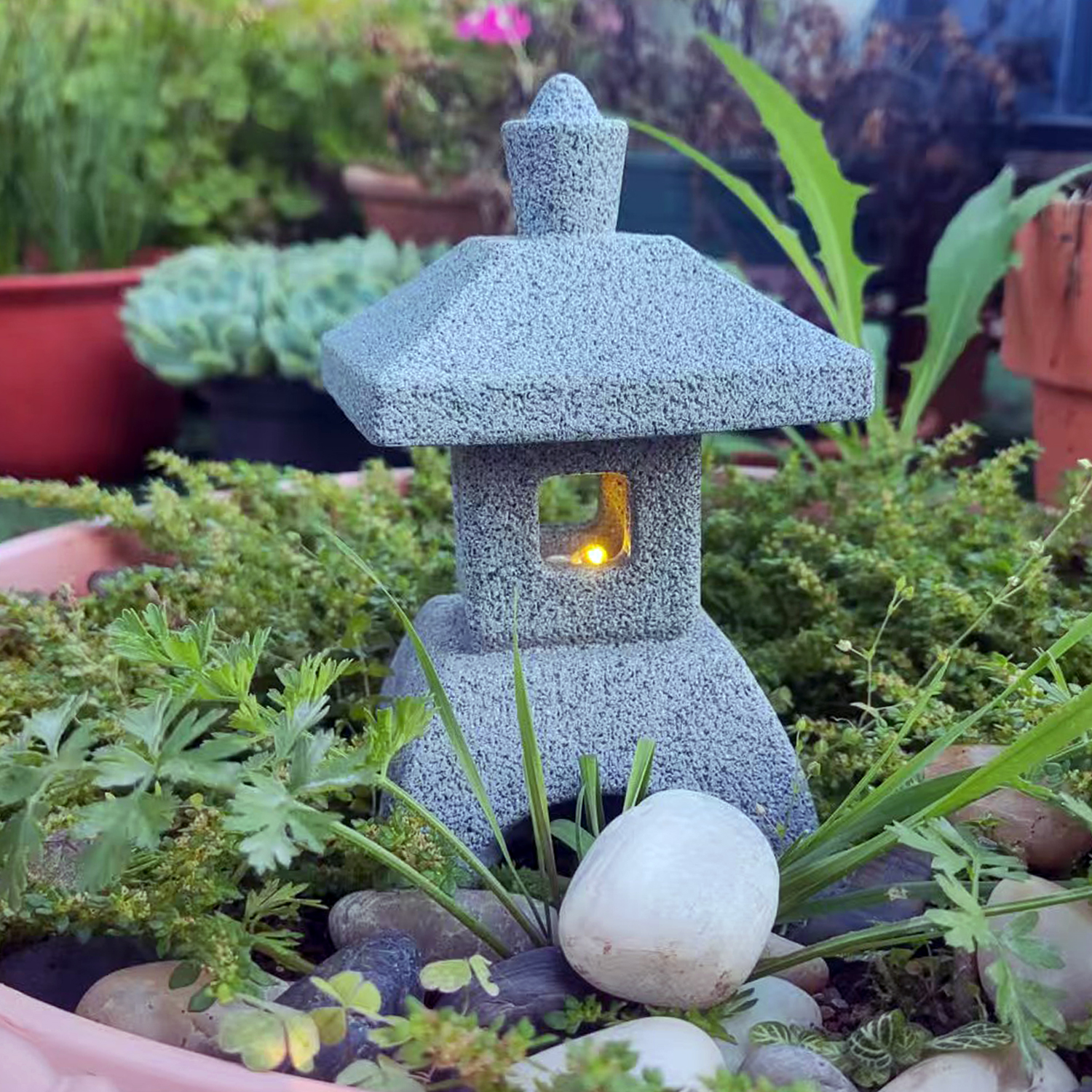 Japanese Lantern Pagoda Statue - Bonsai Garden In Japan avis et prix